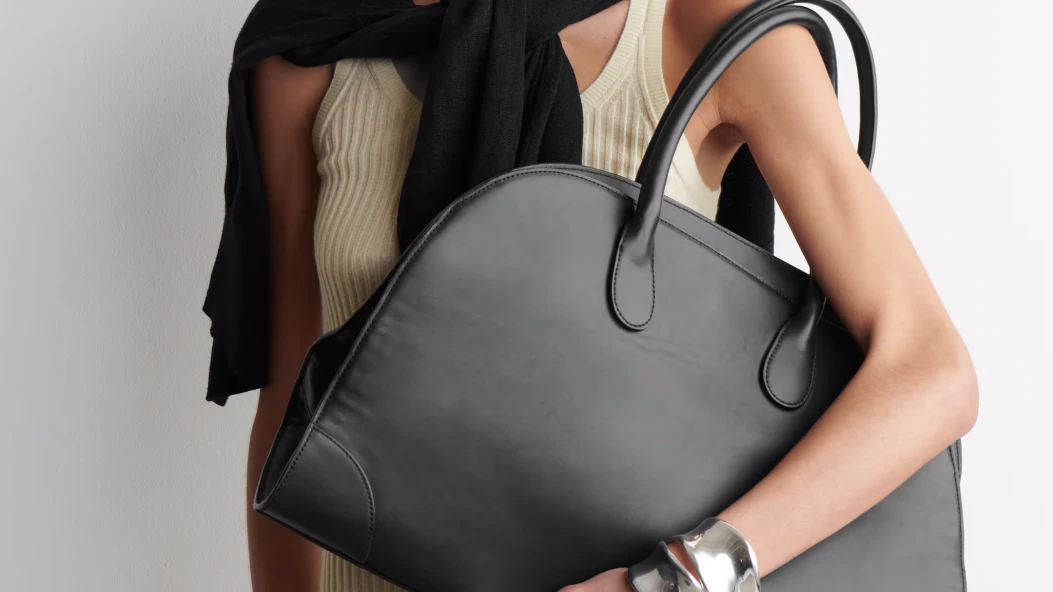Повернення bowling bag: як культова модель стала новим it-bag — 2025