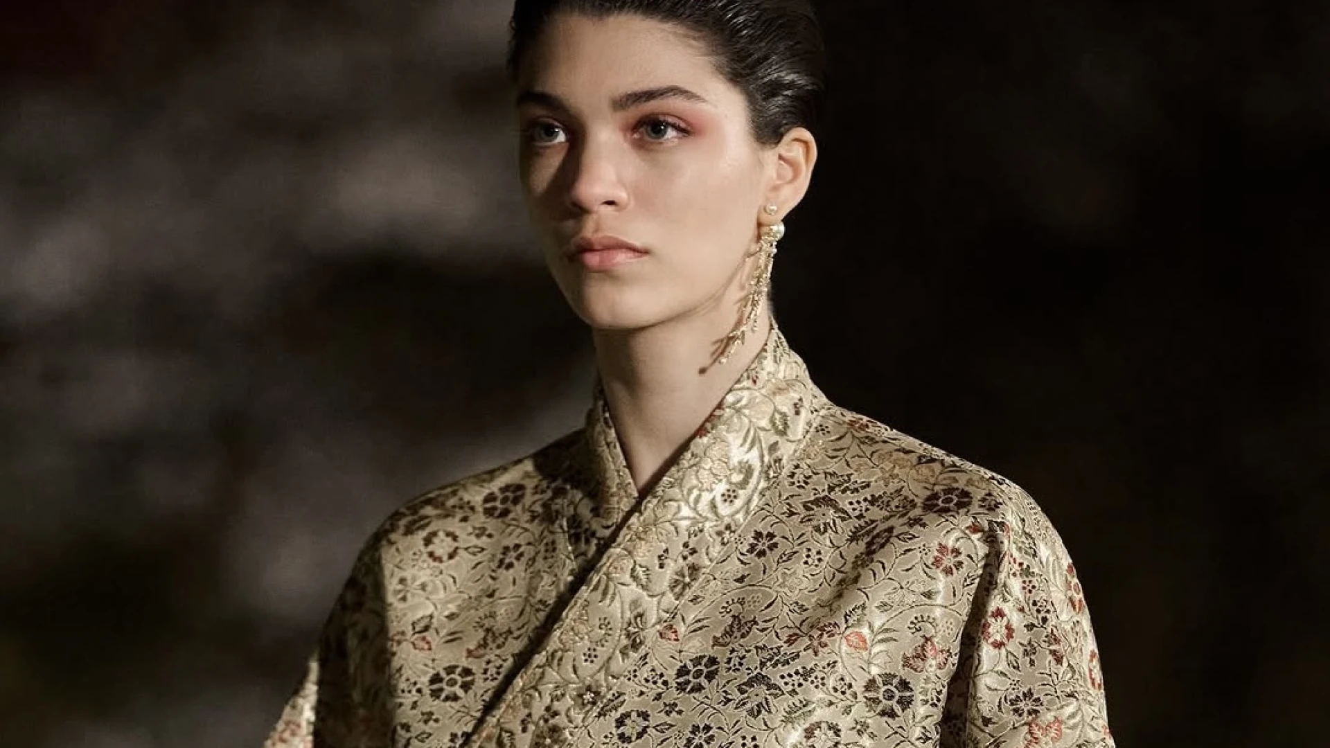 Dior Pre-Fall 2025: французька витонченість зустрічається з японською традицією у квітучому саду То-дзі 