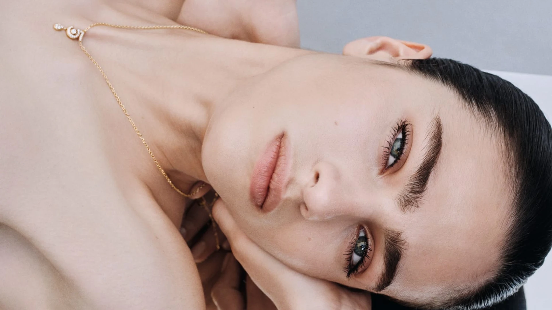 Chanel перетворив аромат N°5 на витвір ювелірного мистецтва