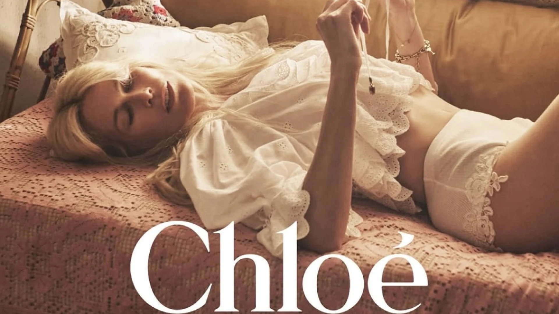 Клаудія Шиффер стала обличчям першої літньої колекції Chloé від Чемени Камалі 