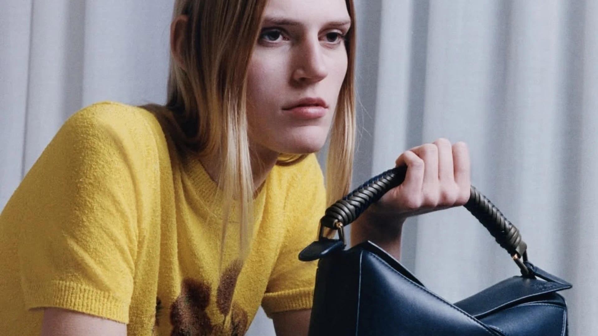 Loewe святкує десятиріччя культової Puzzle Bag, випускаючи лінійку лімітованих виробів 