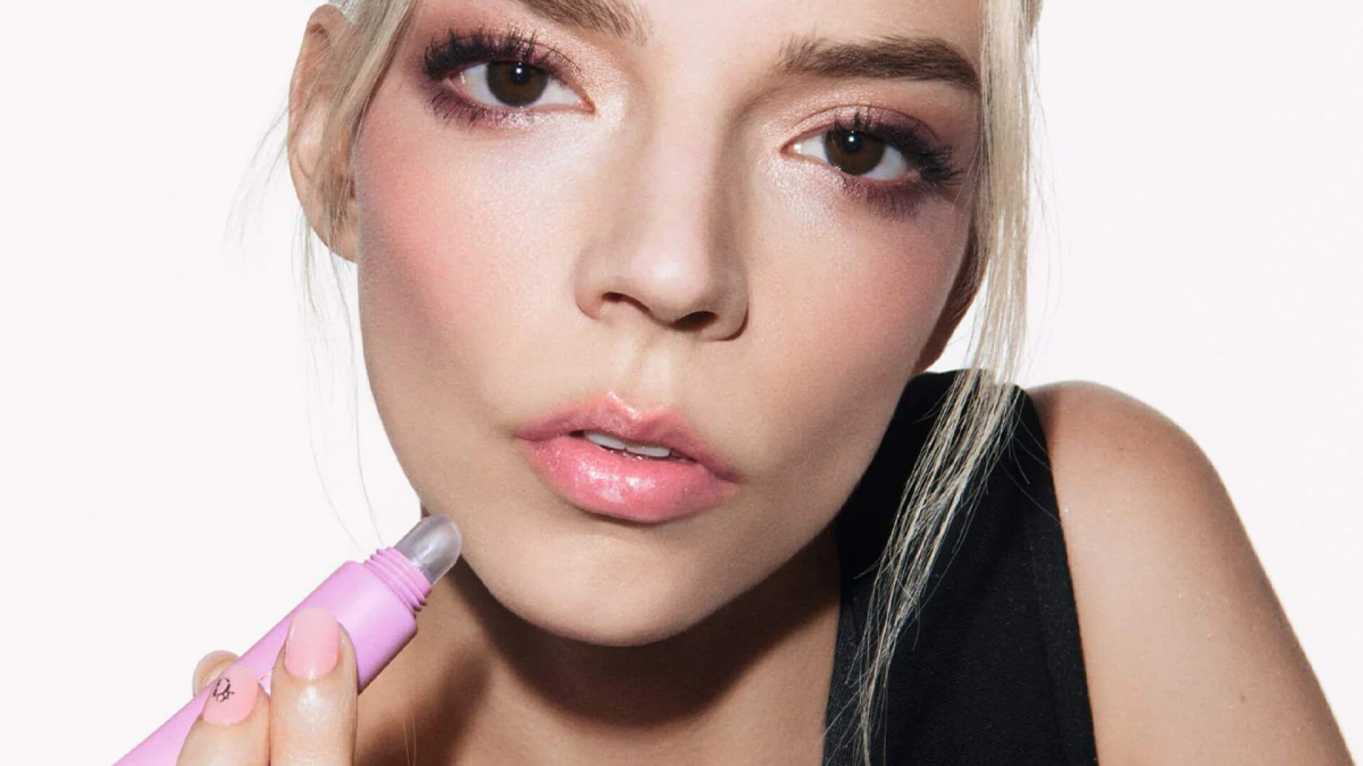 Креативний директор Dior Beauty Пітер Філіпс про оновлену лінію Dior Backstage 2025