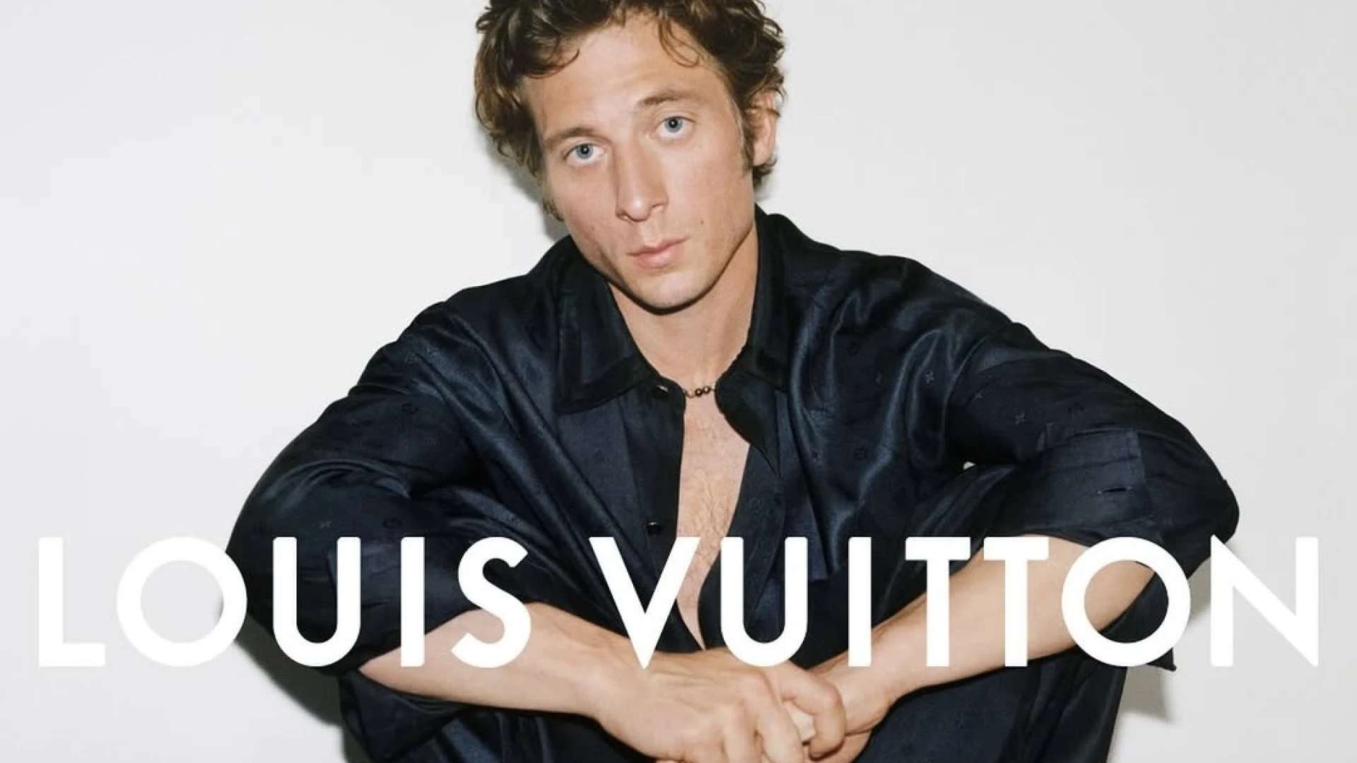 Джеремі Аллен Вайт став амбасадором Louis Vuitton 