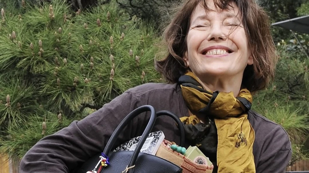 Оригінальну сумку Hermès Birkin, що належала Джейн Біркін, продали на аукціоні за приголомшливу суму 