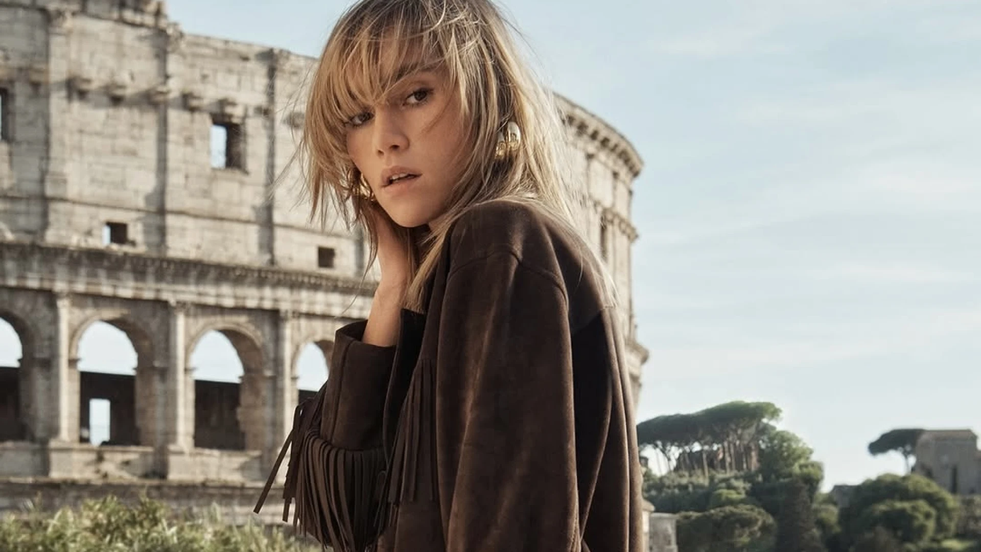 Сьюкі Вотергаус стала зіркою нової рекламної кампанії Michael Kors