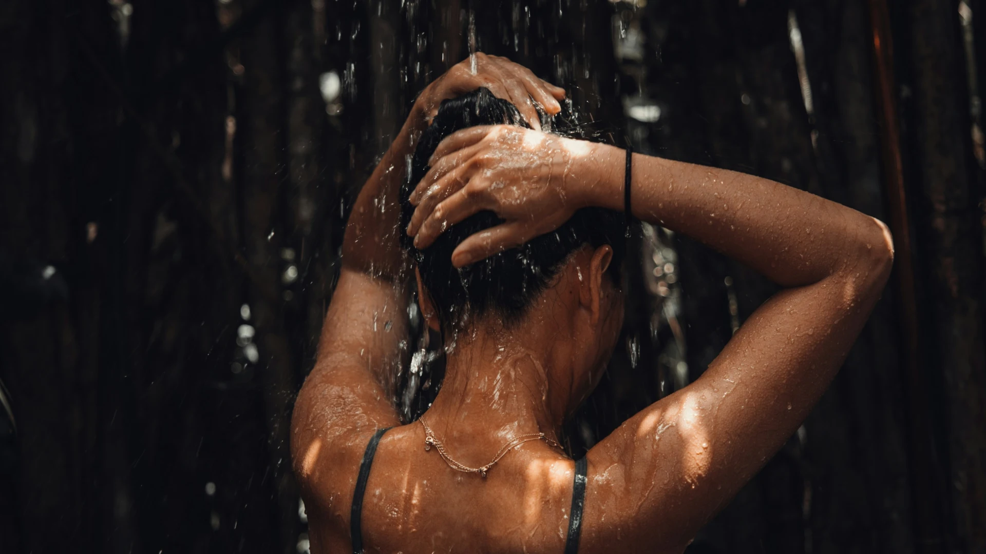 Душ у темряві: простий велнес-ритуал для відпочинку нервової системи