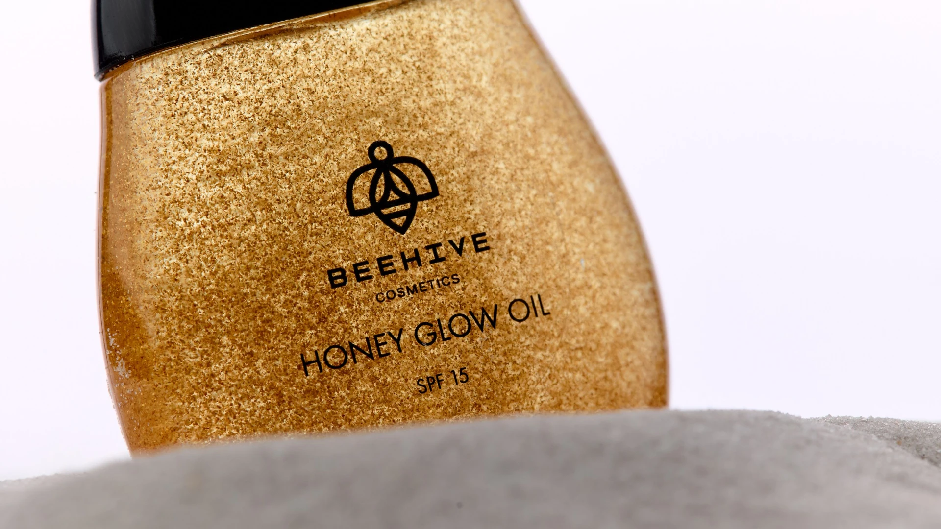 Beehive Cosmetics запускає медову лінію догляду за тілом
