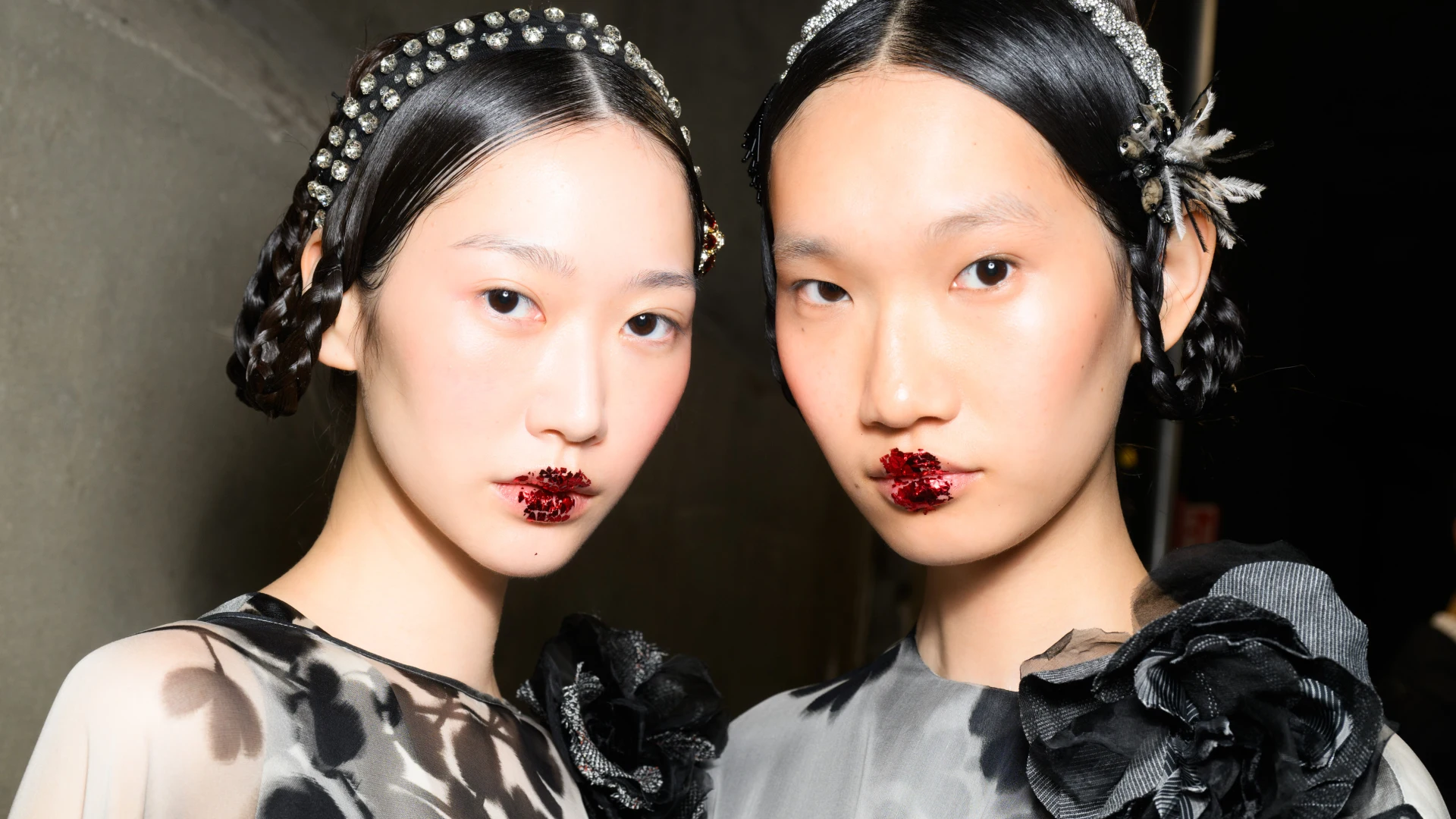 9 трендів макіяжу з подіумів, що визначать зиму-2025/26