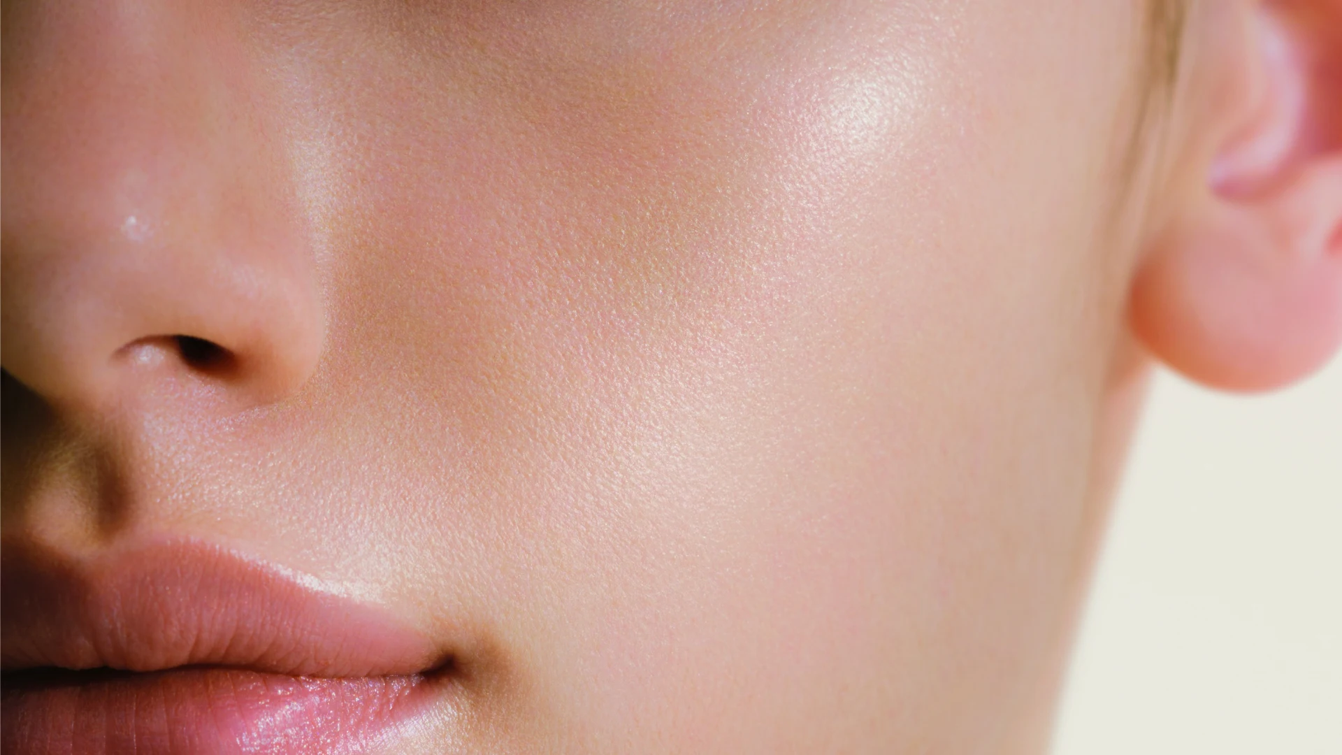 Як обрати тональний засіб для зими: формули, що не сушать і лягають рівно