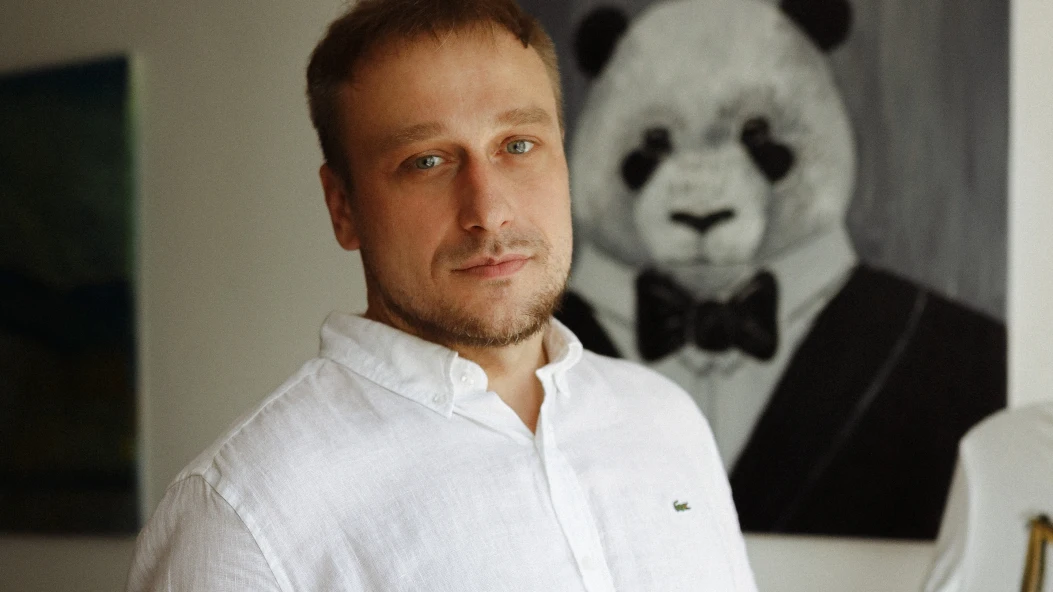 Художник і дизайнер Олександр Дец про роботу на межі мистецтва й моди, відмову від масового виробництва та втілення українського коду в одязі