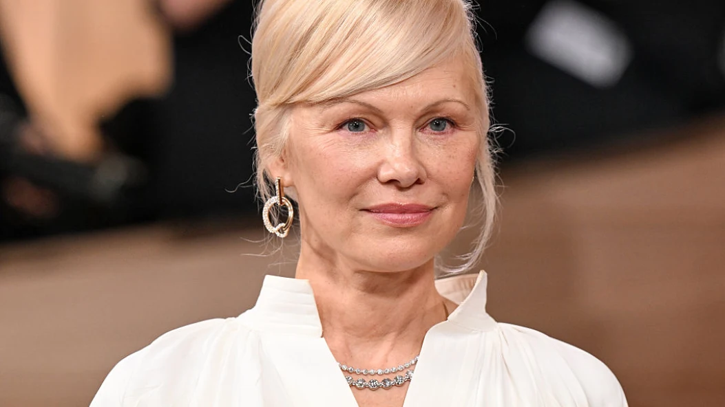 Памела Андерсон повернулася до блонду