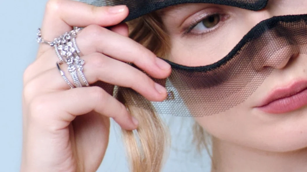 Ювелірна історія кохання: нова колекція Pandora у дусі серіалу «Бріджертони»