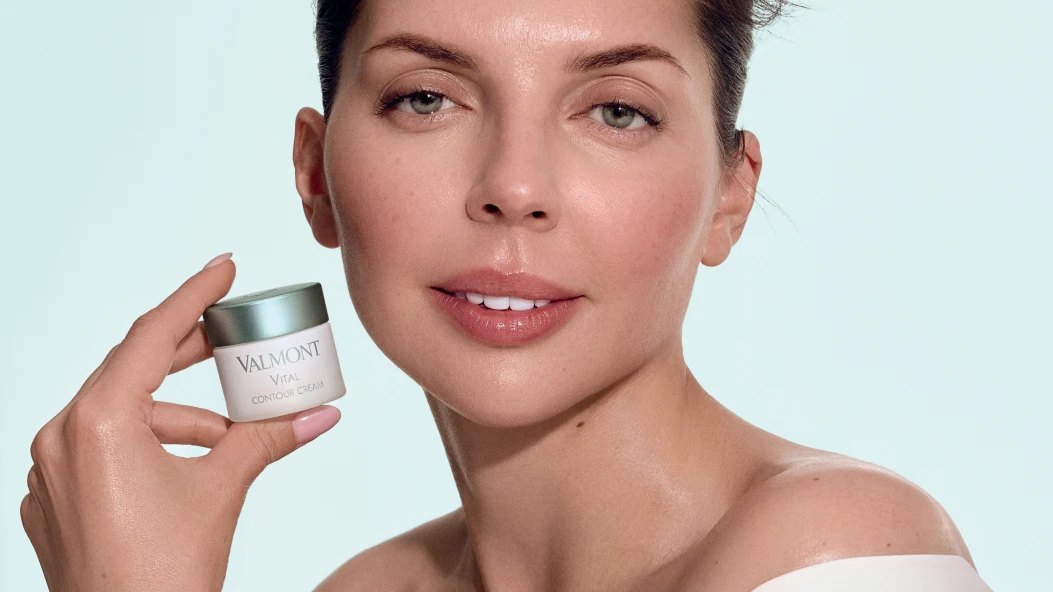  Амбасадорка бренду Valmont в Україні нутриціологиня Ольга Майко радить свої улюблені засоби по догляду за шкірою від бренду