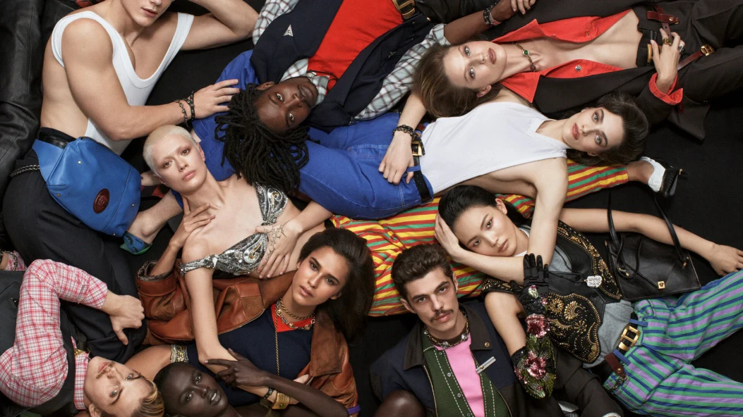 Versace випустив першу й останню рекламну кампанію Даріо Вітале 