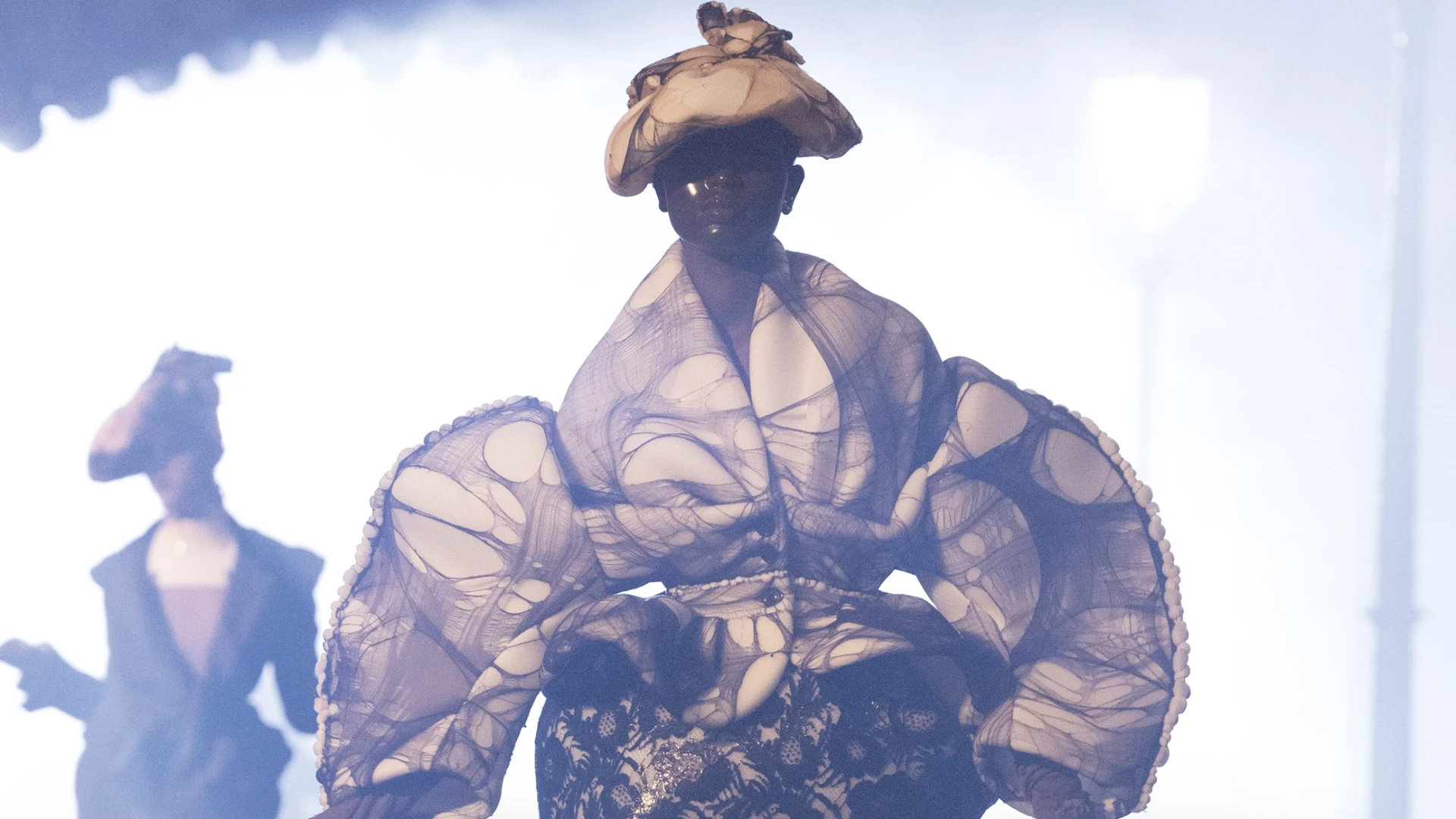 Maison Margiela уперше в історії відкриває доступ до внутрішніх документів публіці 