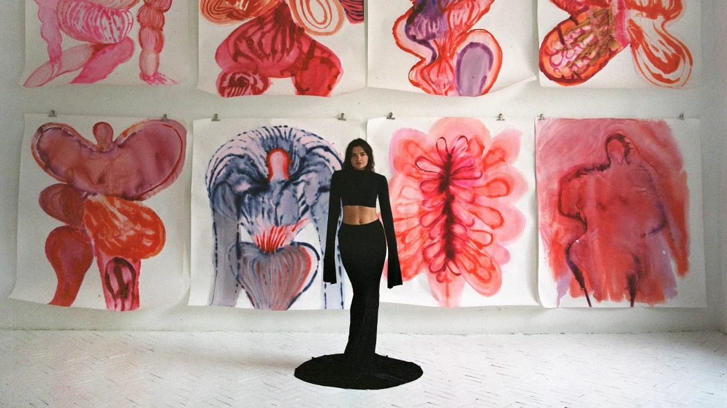 Художниця Маша Рева про максимальну відвертість у своїх роботах, погляд на власне тіло та любов до дизайну, що передається в її родині