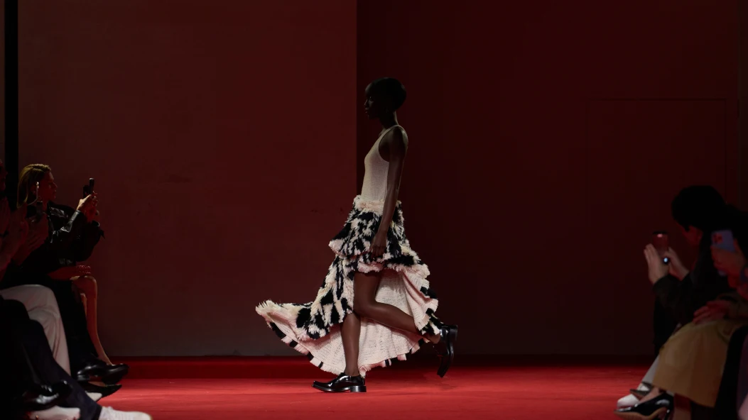 Bottega Veneta осінь-зима — 2026/27: найцікавіші образи з другого показу Луїз Троттер 