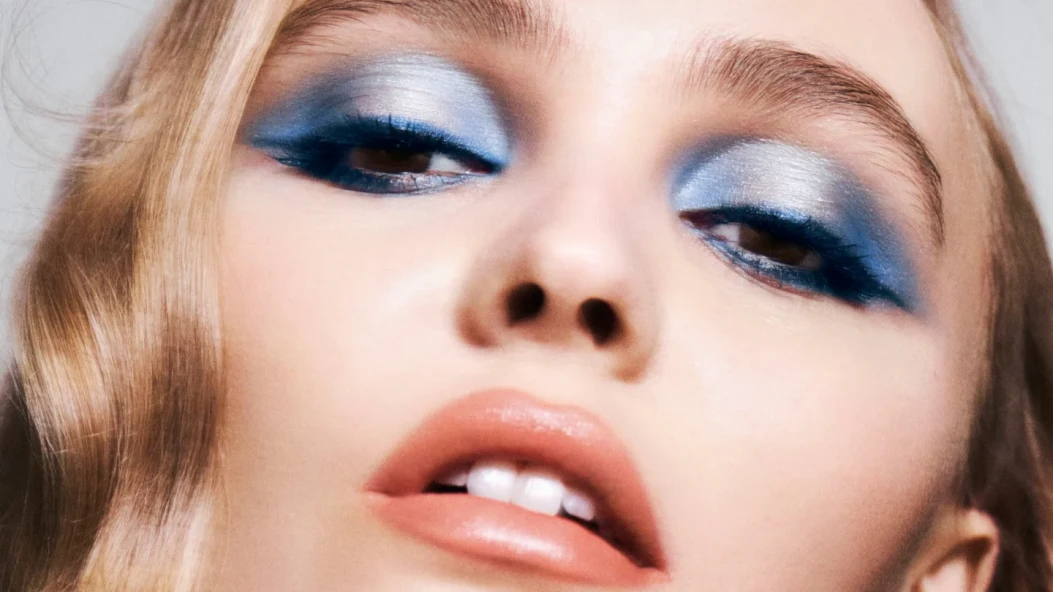 Denim-smoky: макіяж очей у відтінках деніму — новий тренд весни