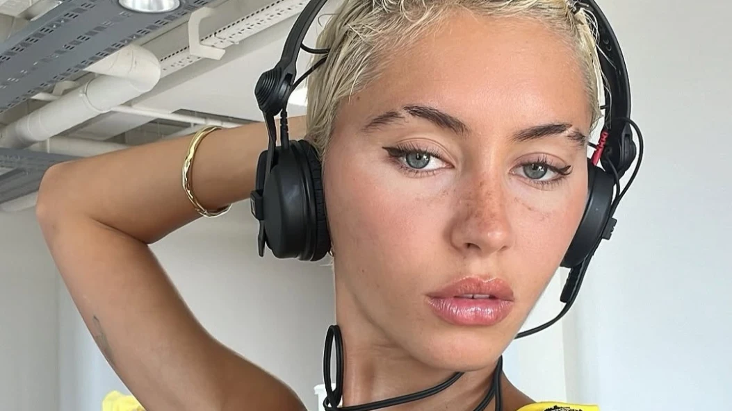 Як тренується Айріс Лоу: силові вправи, біг і танці на пілоні, які допомагають моделі тримати форму