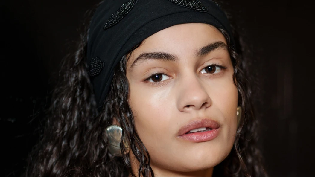 4 трендові аксесуари для волосся, які рятують у bad hair day