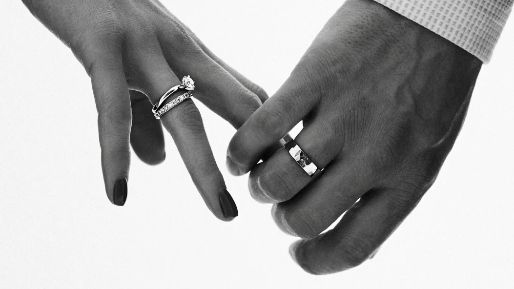 Чому сучасні пари обирають персоналізовані обручки: нова мова почуттів 