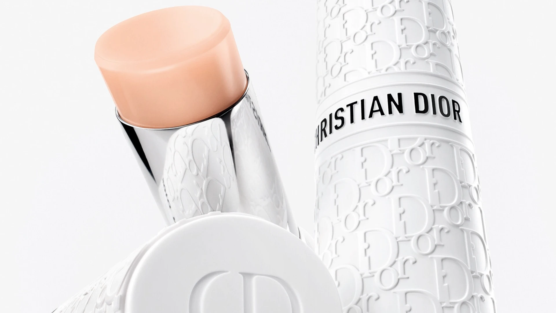 Beauty-рішення сезону: оновлений SPF-стік Dior тепер можна наносити поверх макіяжу 