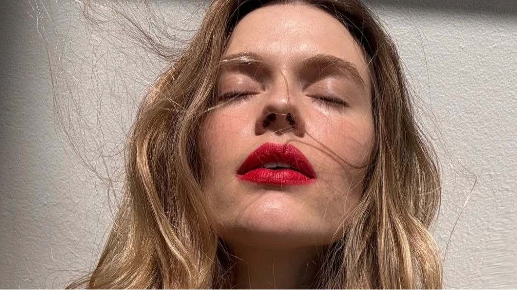 Найактуальніші відтінки червоної помади літа-2026: 6 варіантів, які варто спробувати