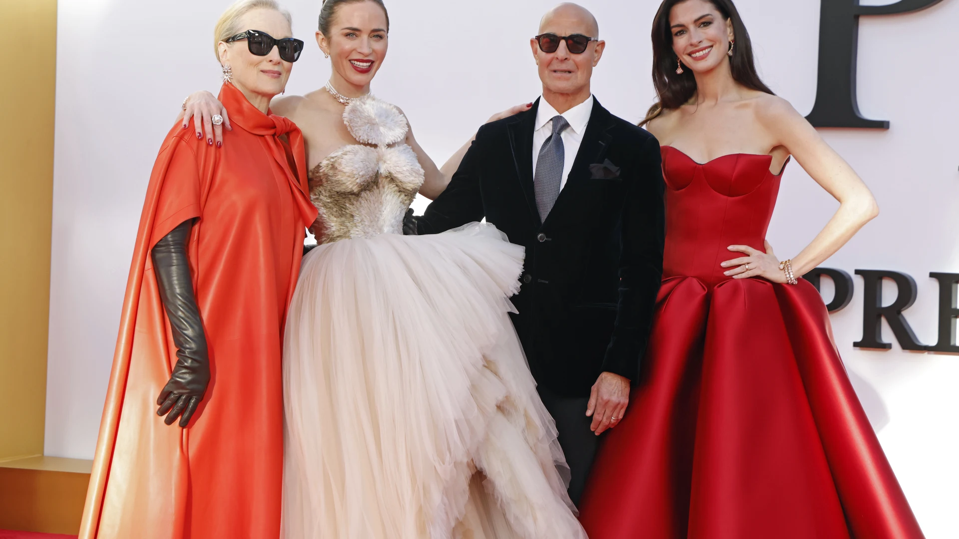 «Диявол носить Prada 2»: як змінилися образи Енн Гетевей, Меріл Стріп і Емілі Блант за 20 років 