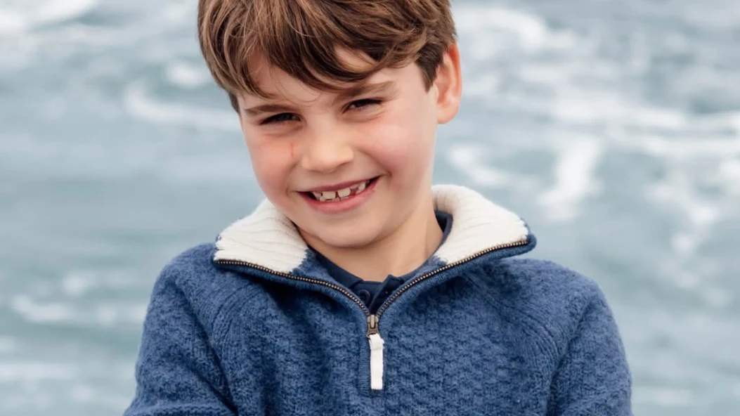 Принц Луї відсвяткував 8-й день народження: королівська родина поділилася новими фото і відео