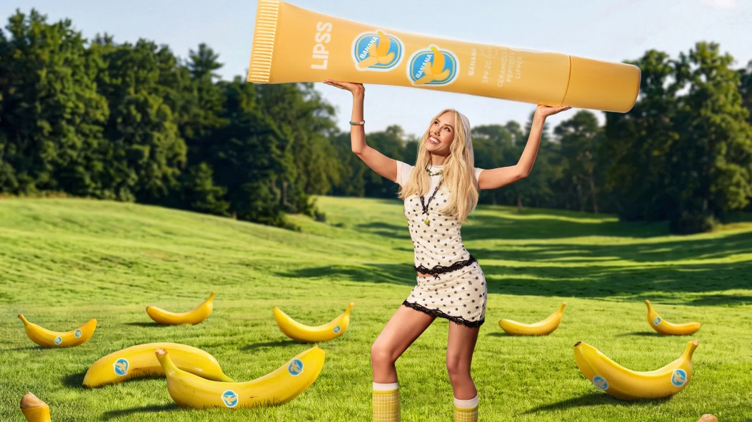 LIPSS вперше додав SPF до своїх ліпперів — літню колекцію представила Даша Квіткова