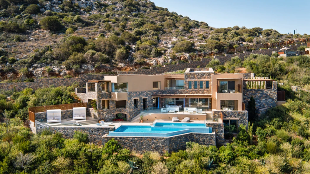 Що пропонує найприватніша адреса Криту: нові привілеї для гостей The Mansion у Daios Cove