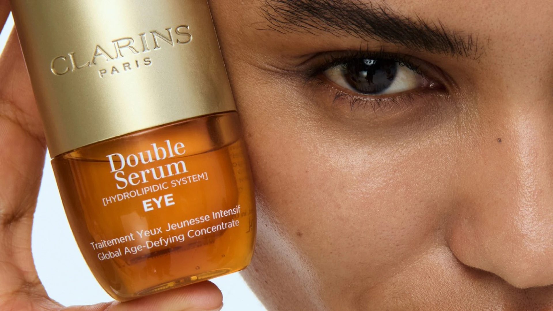 Clarins повністю оновив культову Double Serum Eye: що змінилося в легендарній сироватці