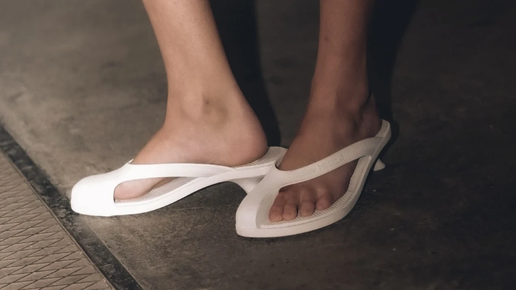 Про ці в’єтнамки на підборах від Havaianas говорить вся модна спільнота 