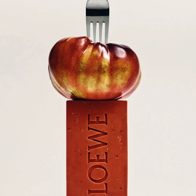 «Цей томат — такий Loewe»: як мем став fashion-феноменом