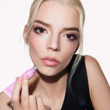 Креативний директор Dior Beauty Пітер Філіпс про оновлену лінію Dior Backstage 2025