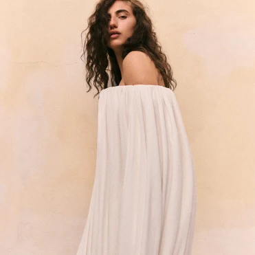 Stella McCartney Resort 2026: сміливо, сексуально, відповідально