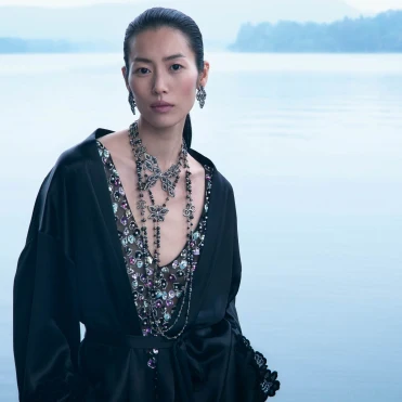 Chanel представив кампанію Métiers d’Art 2024/25: діалог двох світів