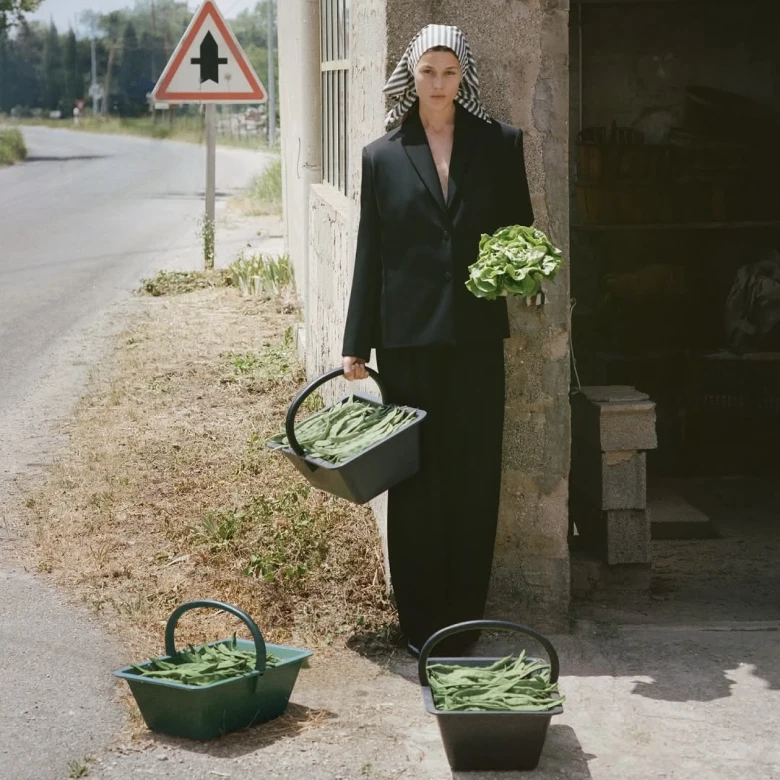 Jacquemus весна-літо — 2026: найбільш особиста колекція Симона Порта Жакмюса 