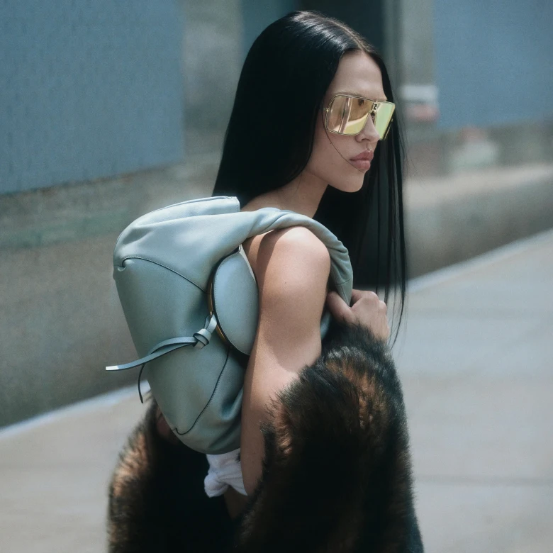 Легендарна сумка Fendi Spy повертається: що відомо про її перезапуск