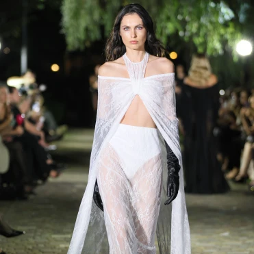 8 ключових трендів сезону весна-літо — 2026 з подіумів Ukrainian Fashion Week, які характеризують перспективу моди на наступні місяці