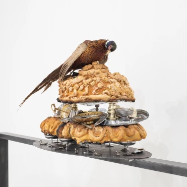 На Кіпрі представили виставку українських художниць «Прекарні святкування»