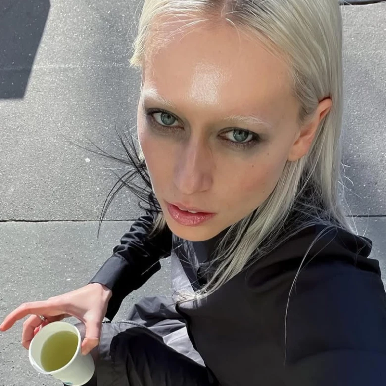 Втомлена краса: чому соцмережі закохані у виснажений вигляд