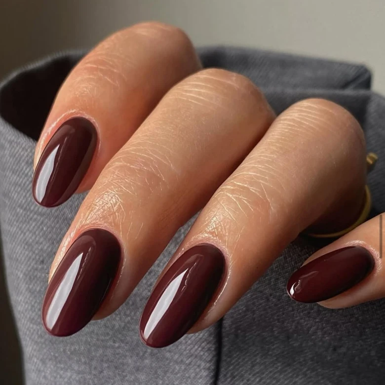 6 кольорів манікюру, про які потрібно знати саме зараз 