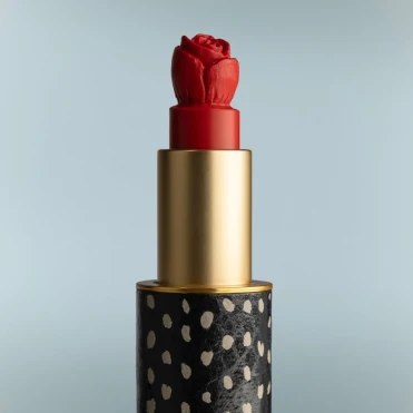 Помади, що перетворюються на мініскульптури: артколаборація Dries Van Noten із гонконзькою художницею Мей Сум