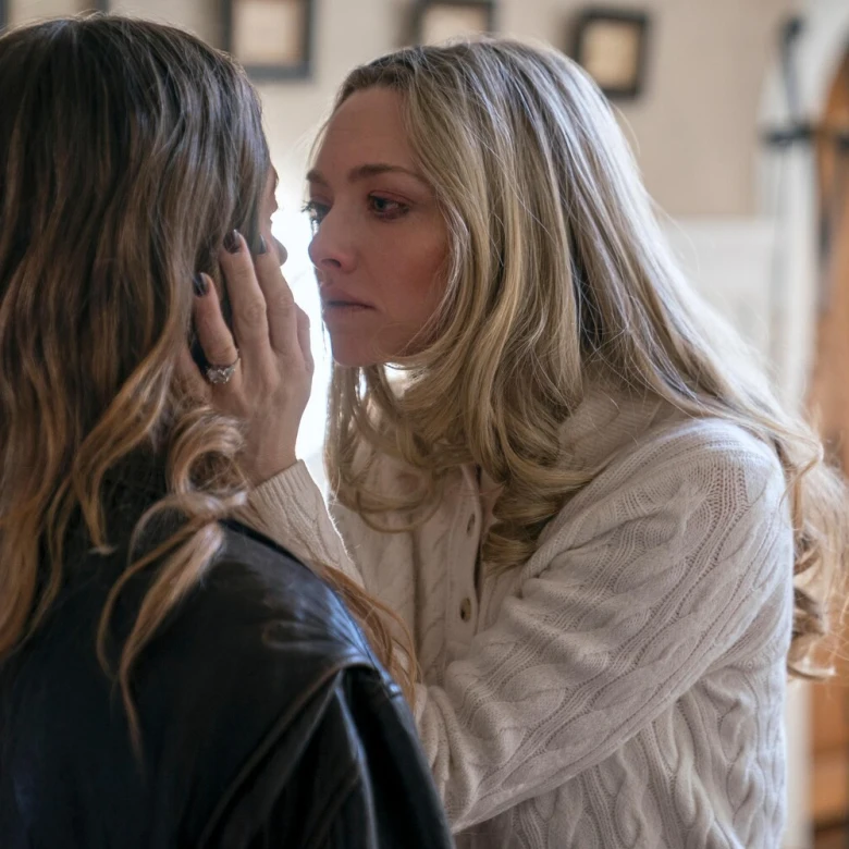 Аманда Сейфрід — про роль у «Служниці», Сідні Свіні та мінікризу 40-річчя