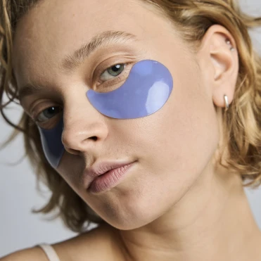 Найкращі патчі під очі від набряків і синців за версією редакції 