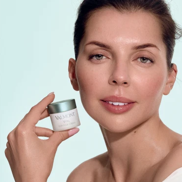  Амбасадорка бренду Valmont в Україні нутриціологиня Ольга Майко радить свої улюблені засоби по догляду за шкірою від бренду
