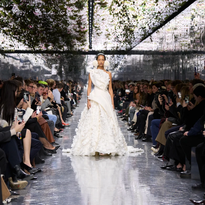 Christian Dior Haute Couture весна-літо — 2026: як минув показ дебютної кутюрної колекції Джонатана Андерсона 