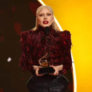 Найкрасивіші образи знаменитостей церемонії «Ґреммі-2026» 