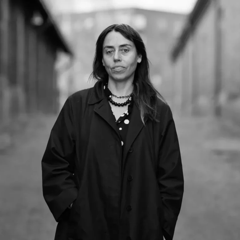 Авторський почерк: Жанна Кадирова про інсталяцію «Ліс», що досліджує наслідки підриву Каховської ГЕС